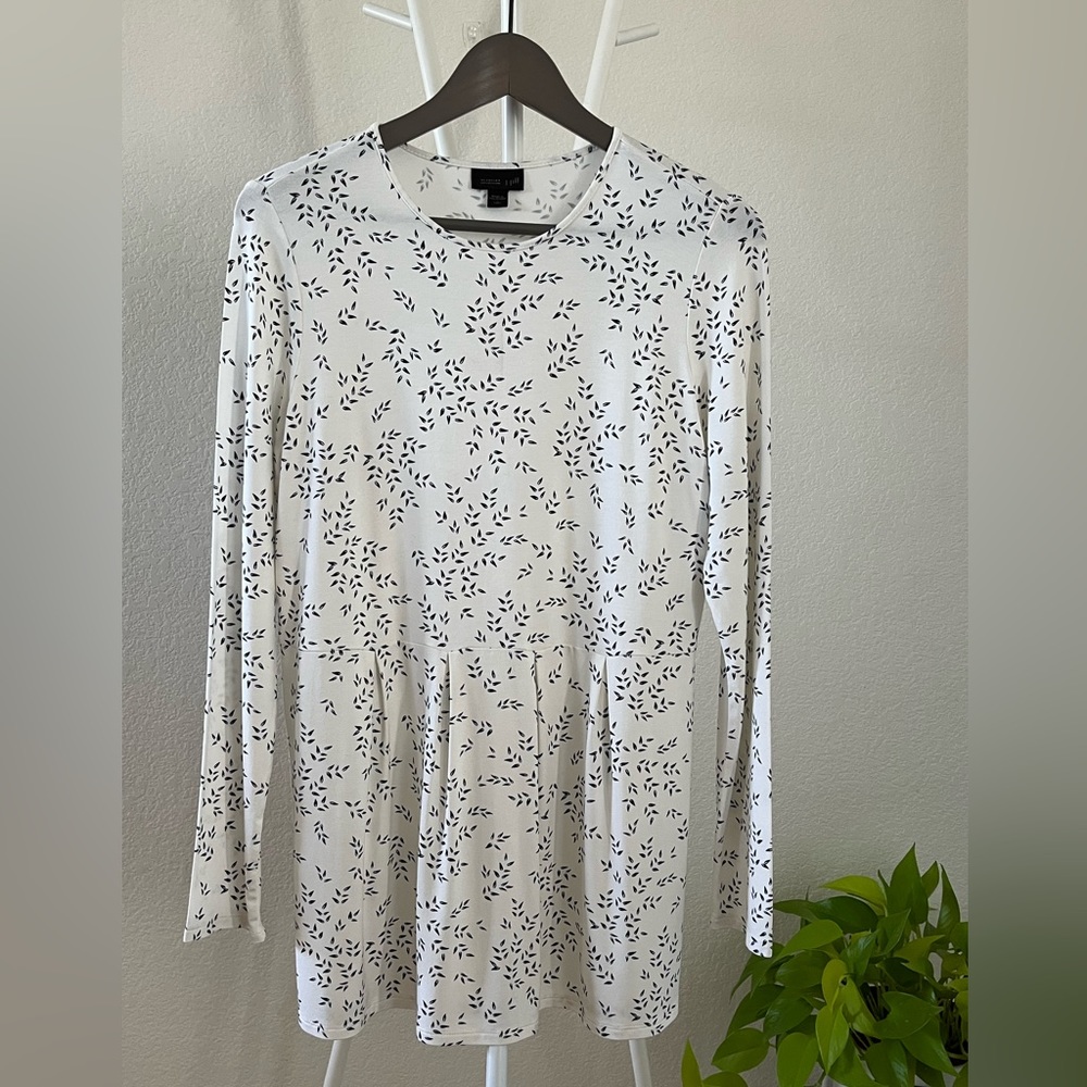Jjill Wearever Collection. Size: S (Tall) Color: white/Black